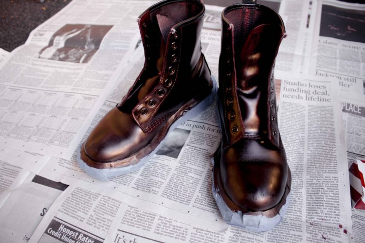 how to dye leather boots angelus oxblood dye 